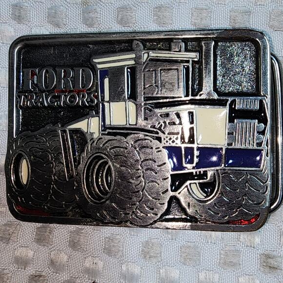 VINTAGE FORD TRACTOR BELT BUCKLE - Picture 1 of 2
